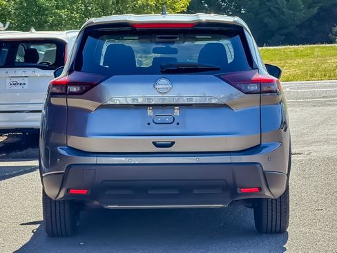 Used 2025 Nissan Rogue SV FWD image 5