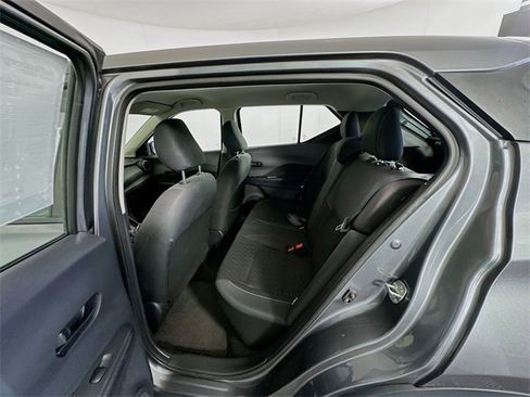 Used 2021 Nissan Kicks S image 22