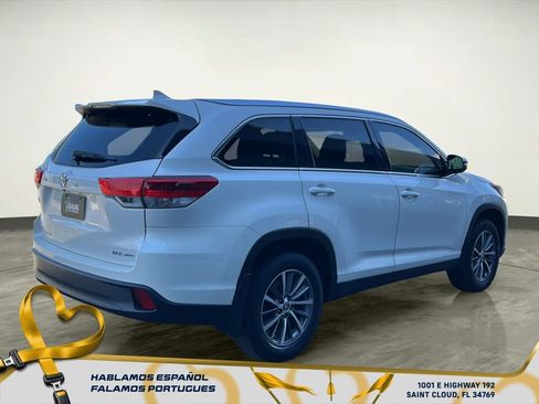 Used 2019 Toyota Highlander XLE image 6
