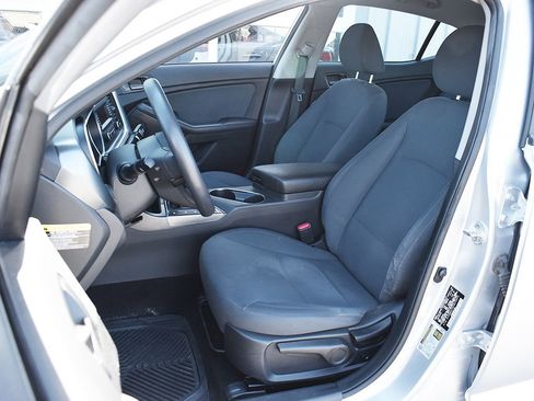 Used 2015 Kia Optima LX FWD image 5