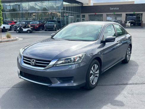 Used 2015 Honda Accord LX image 2