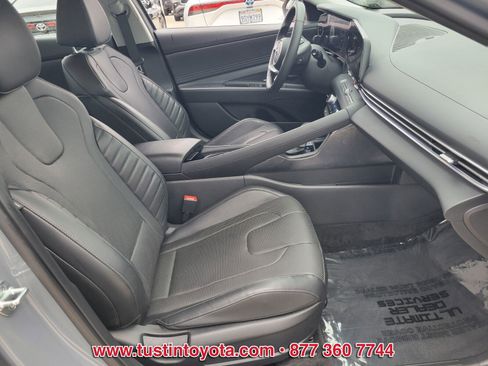 Used 2022 Hyundai Elantra Limited image 15