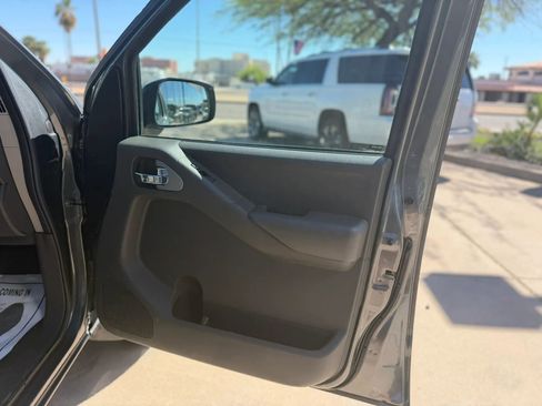 Used 2007 Nissan Frontier SE w/ Power Pkg image 32