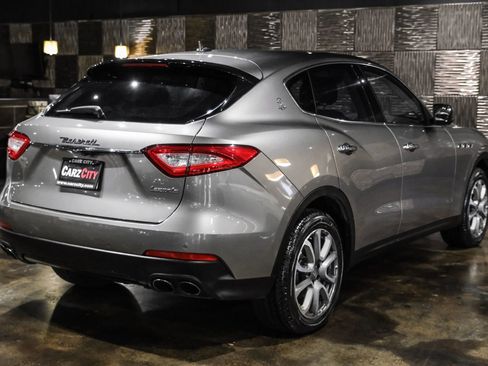 Used 2017 Maserati Levante AWD/4WD image 7