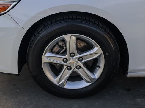 Used 2022 Chevrolet Malibu LS image 11