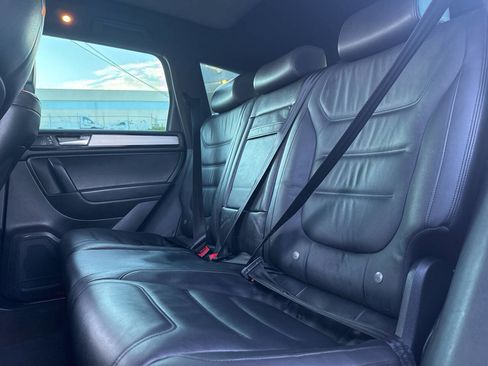 Used 2014 Volkswagen Touareg VR6 image 27