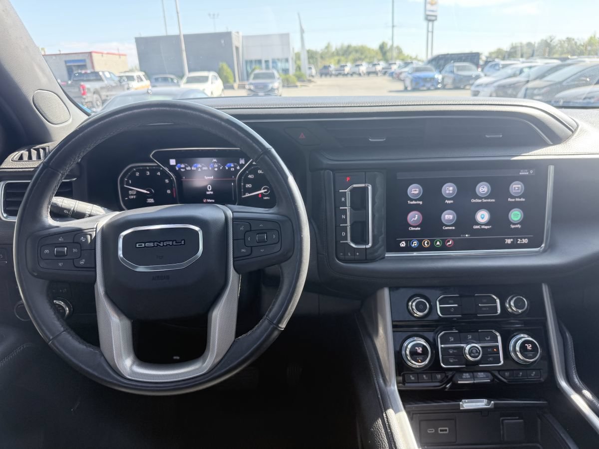 Used 2021 GMC Yukon XL Denali w/ Advanced Technology Package AWD/4WD image 11