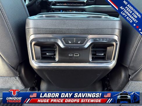 Used 2024 Chevrolet Silverado 2500 LTZ w/ LTZ Convenience Package AWD/4WD image 33