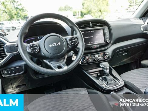 Used 2025 Kia Soul LX w/ LX Technology Package FWD image 27