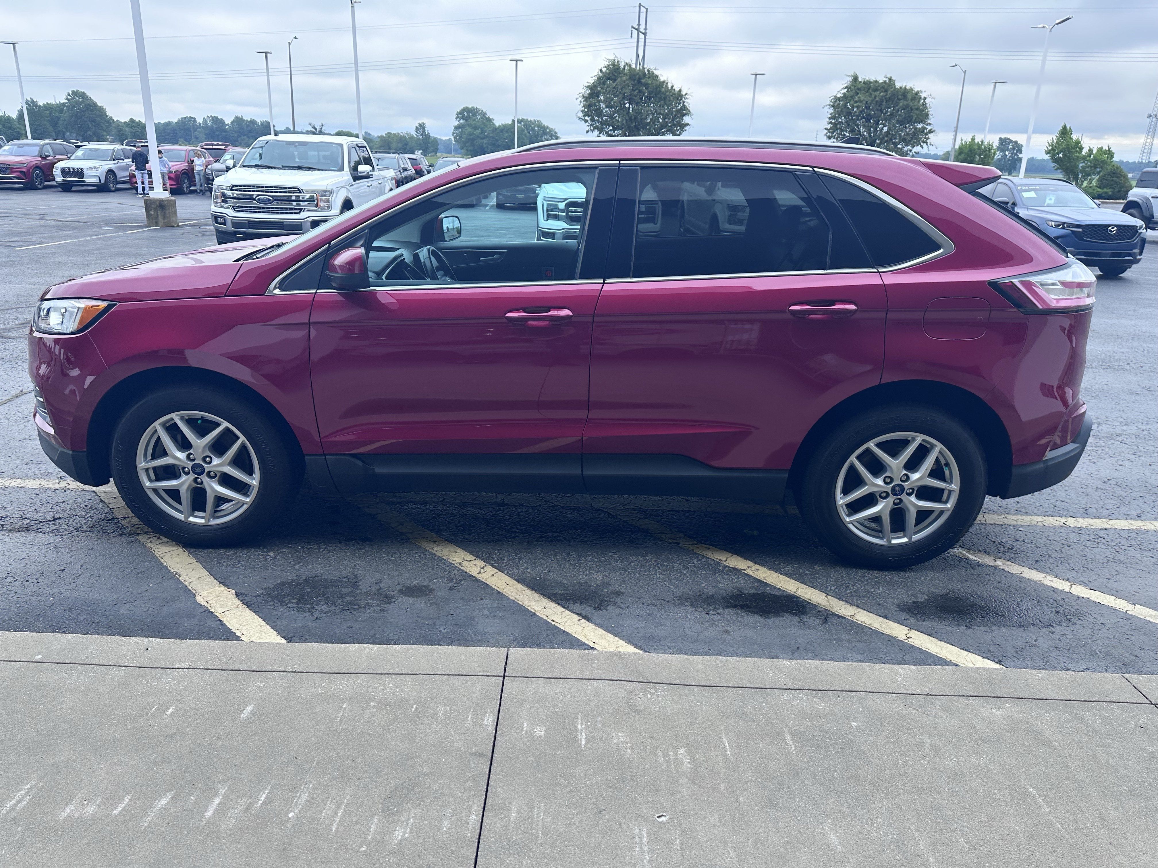 Used 2021 Ford Edge SEL w/ Convenience Package AWD/4WD image 11