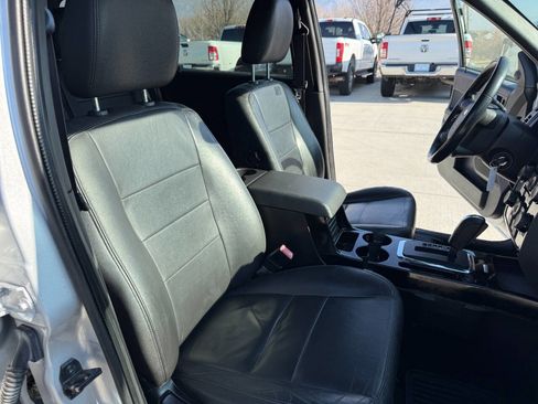 Used 2011 Ford Escape Limited image 22