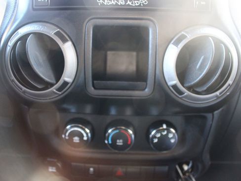 Used 2015 Jeep Wrangler Sport image 26