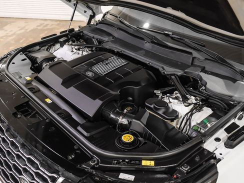 Used 2020 Land Rover Range Rover HSE image 49