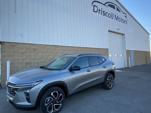 New 2026 Chevrolet Trax RS w/ Sunroof Package image 2