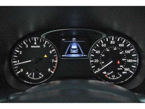 Used 2020 Nissan Pathfinder Platinum FWD image 16