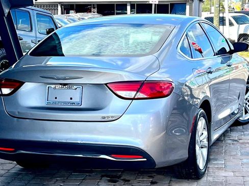 Used 2016 Chrysler 200 Limited image 2