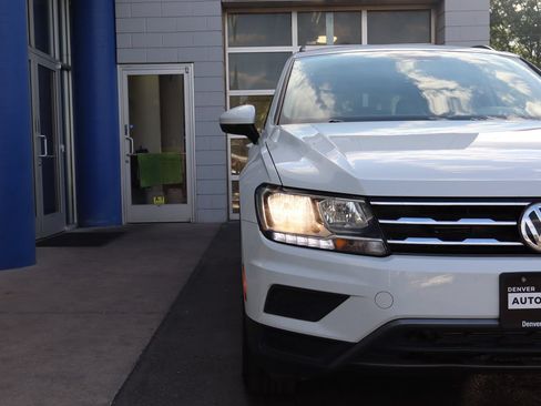 Used 2021 Volkswagen Tiguan SE w/ 3rd Row Seat Package AWD/4WD image 29