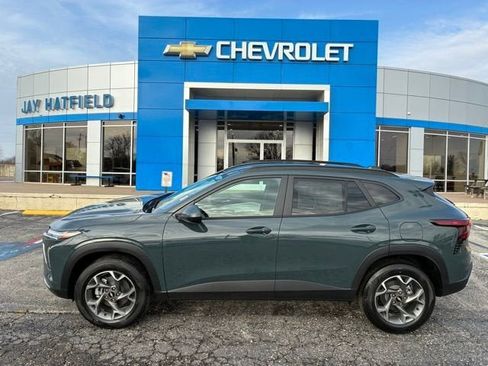 New 2026 Chevrolet Trax LT w/ Driver Confidence Package image 1