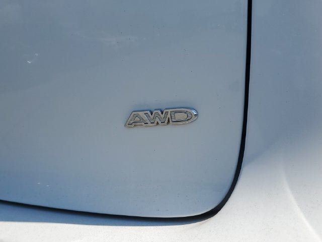 Certified 2024 Chrysler Pacifica Touring-L AWD/4WD image 9