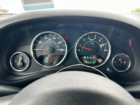 Used 2018 Jeep Wrangler Unlimited Sport w/ Connectivity Group AWD/4WD image 20