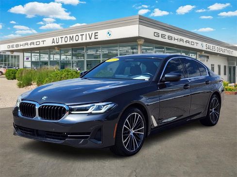Used 2022 BMW 540i xDrive w/ Premium Package image 3