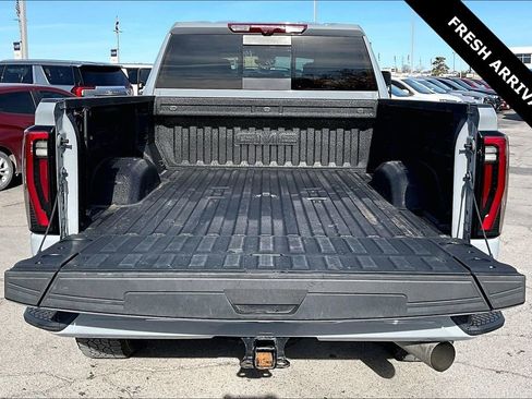 Used 2025 GMC Sierra 2500 AT4 w/ AT4 Premium Plus Package image 7