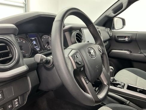 Used 2023 Toyota Tacoma TRD Sport image 16