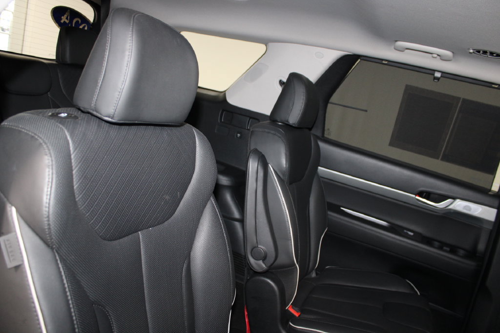 Used 2024 Hyundai Palisade SEL w/ Premium Package FWD image 24