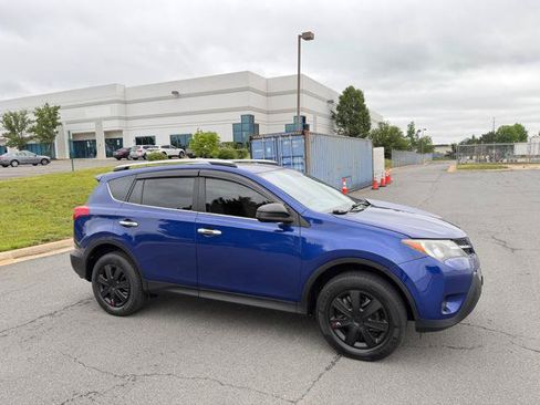 Used 2015 Toyota RAV4 LE AWD/4WD image 7