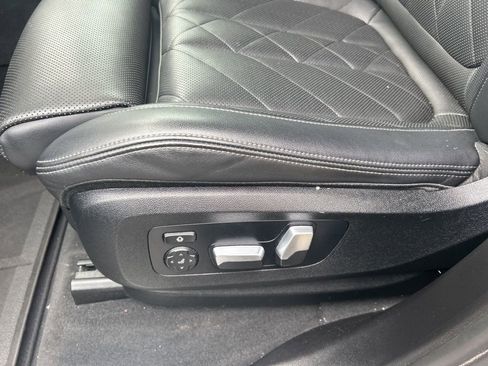 Used 2023 BMW X5 xDrive40i w/ Premium Package image 9