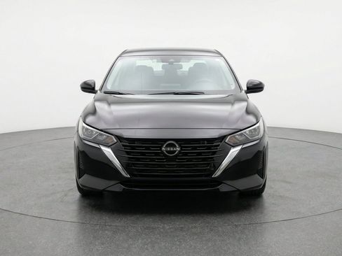 Used 2025 Nissan Sentra SV FWD image 2