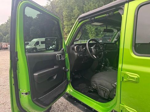 Used 2019 Jeep Wrangler Unlimited Sport image 15