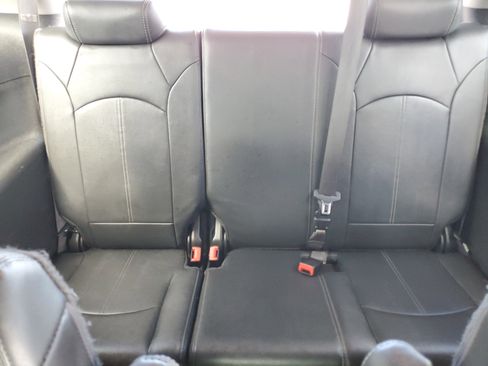 Used 2014 GMC Acadia SLT image 33