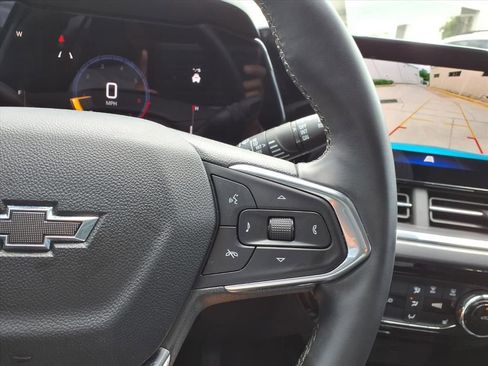 Used 2025 Chevrolet Trax ACTIV FWD image 26