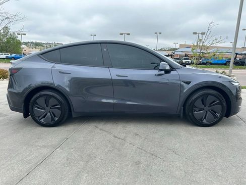 Used 2026 Tesla Model Y Long Range AWD/4WD image 8