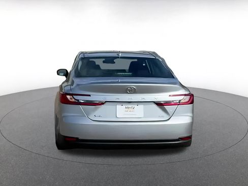 Used 2025 Toyota Camry LE image 9