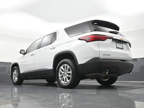 Used 2023 Chevrolet Traverse LS FWD image 30