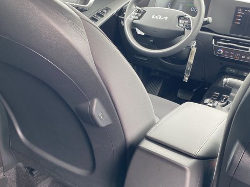 New 2026 Kia Niro LX FWD image 22