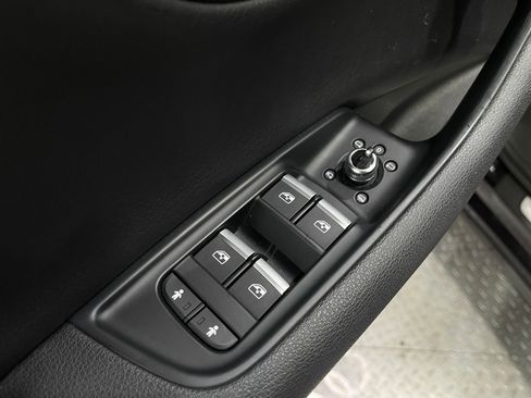 Used 2018 Audi Q7 3.0T Premium Plus w/ Premium Plus Package image 16