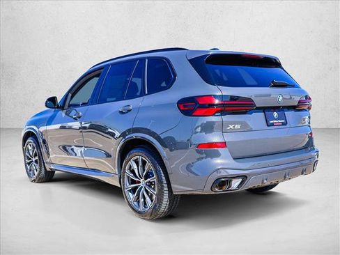 New 2026 BMW X5 xDrive50e image 7