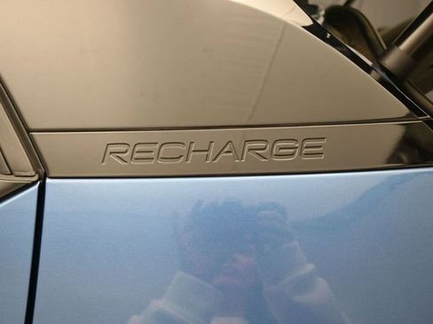 Used 2021 Volvo XC40 P8 Recharge w/ Advanced Package image 27