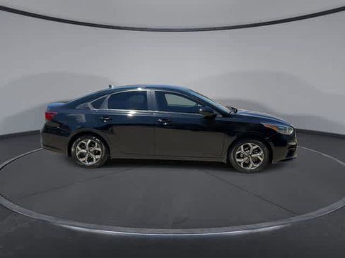 Used 2021 Kia Forte LXS FWD image 9