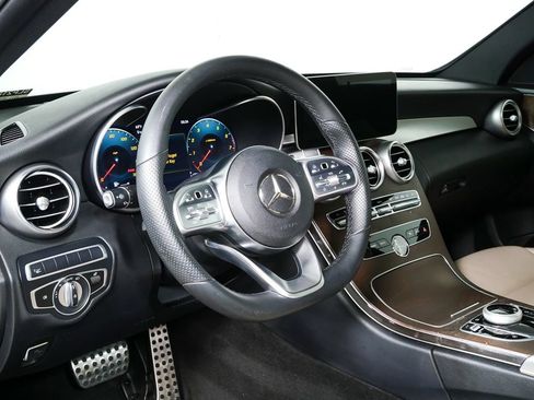 Used 2019 Mercedes-Benz C 300 Sedan image 4