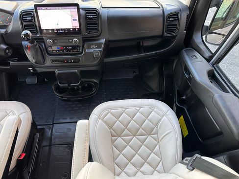 Used 2023 RAM ProMaster 3500 w/ Premium Convenience Group (B) FWD image 39