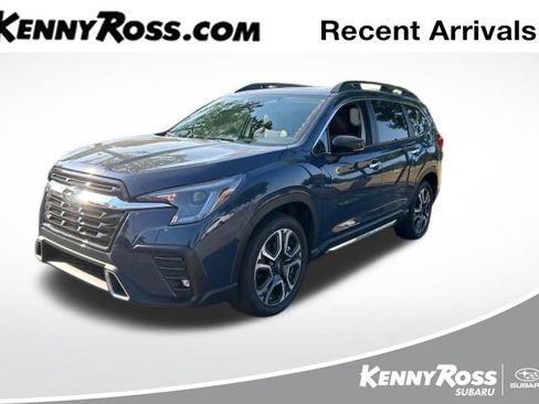Used 2025 Subaru Ascent Touring AWD/4WD image 1