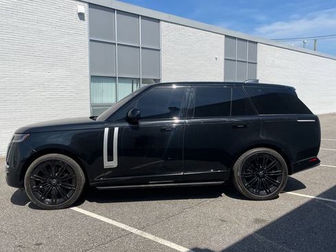 Used 2023 Land Rover Range Rover Autobiography AWD/4WD image 5