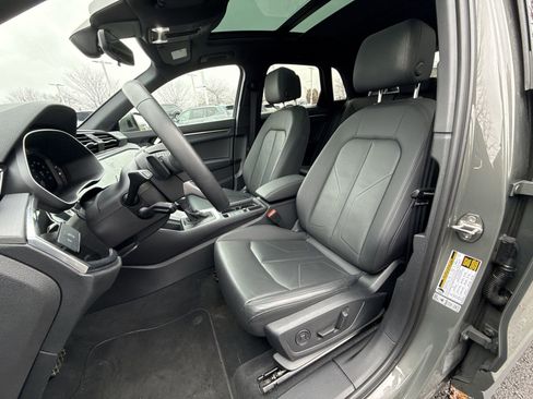 Used 2025 Audi Q3 2.0T Premium image 12