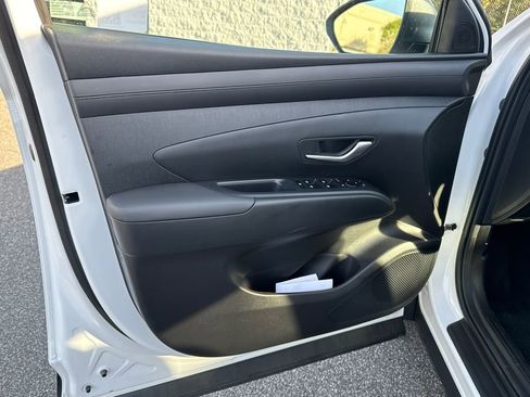 New 2025 Hyundai Tucson SEL image 10