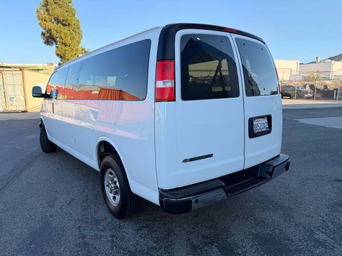 Used 2024 Chevrolet Express 3500 LT w/ LT Preferred Equipment Group RWD image 17