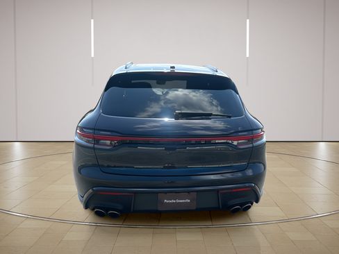 Certified 2024 Porsche Macan S AWD/4WD image 6